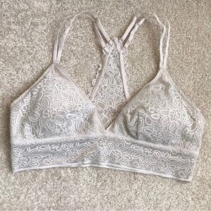 Aerie Bralette Medium Lace Bra Wireless Triangle Strappy Back Racerback Lacy V